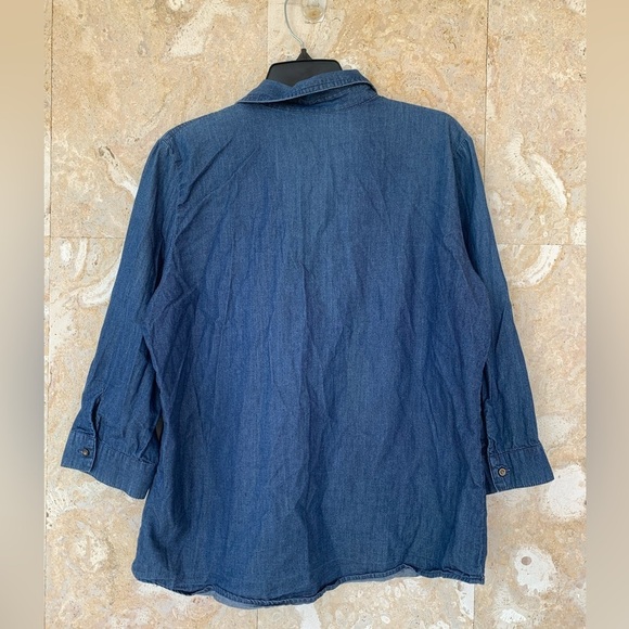 Laura Scoot Women’s Blouse - Picture 3 of 9